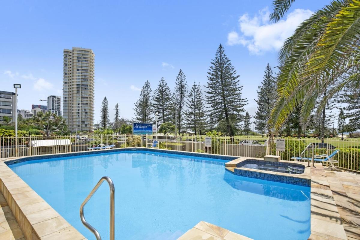 2 Bedroom Beachfront At Sandpiper